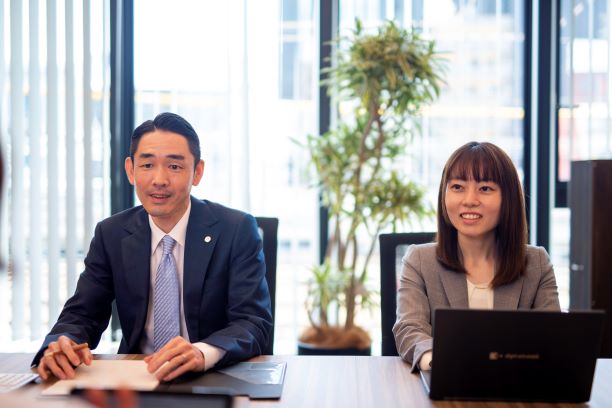 税理士<strong>23名</strong>、公認会計士<strong>2名</strong><br />
資産税の専門家がすべてを担当